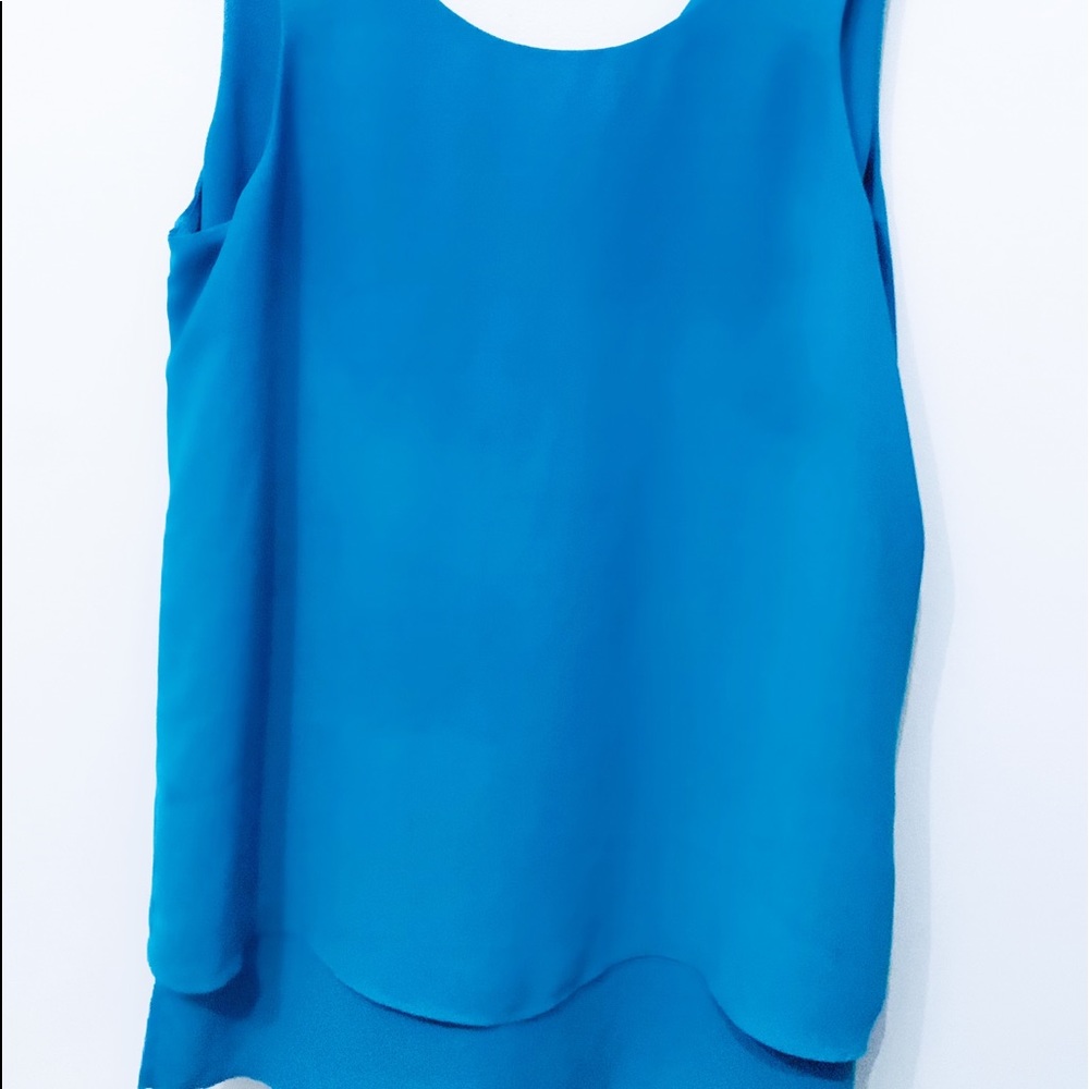bright blue ruffle tank💙